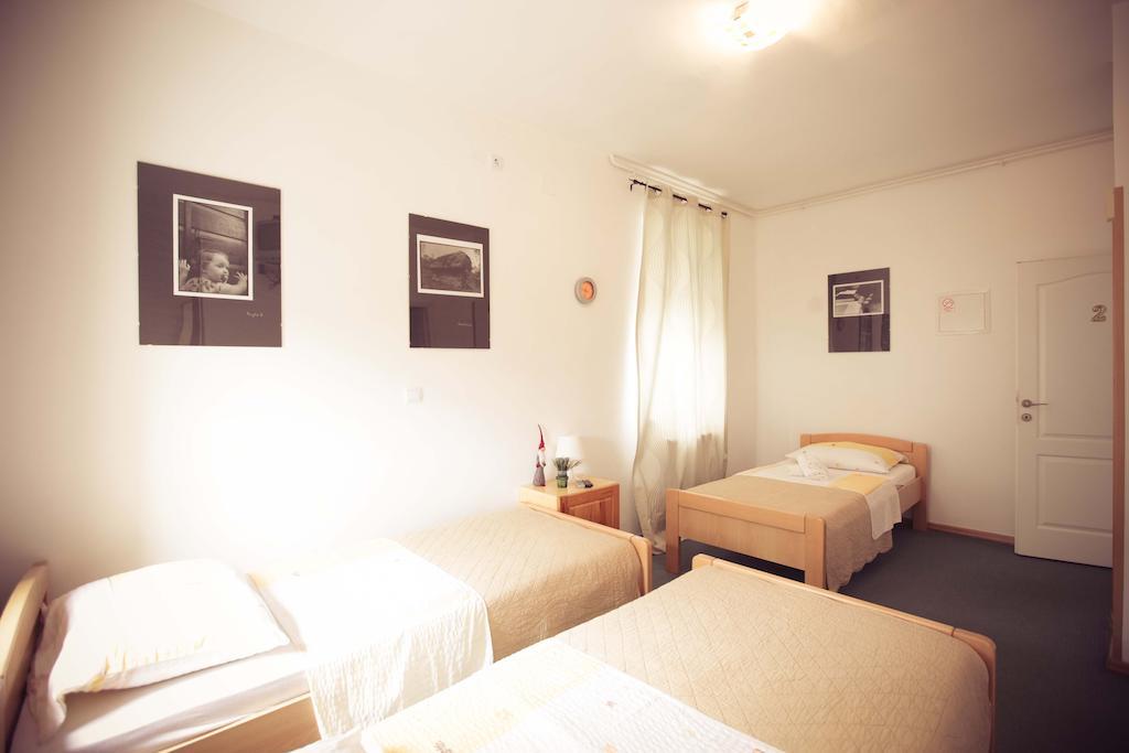 Rooms Medved Samobor Esterno foto